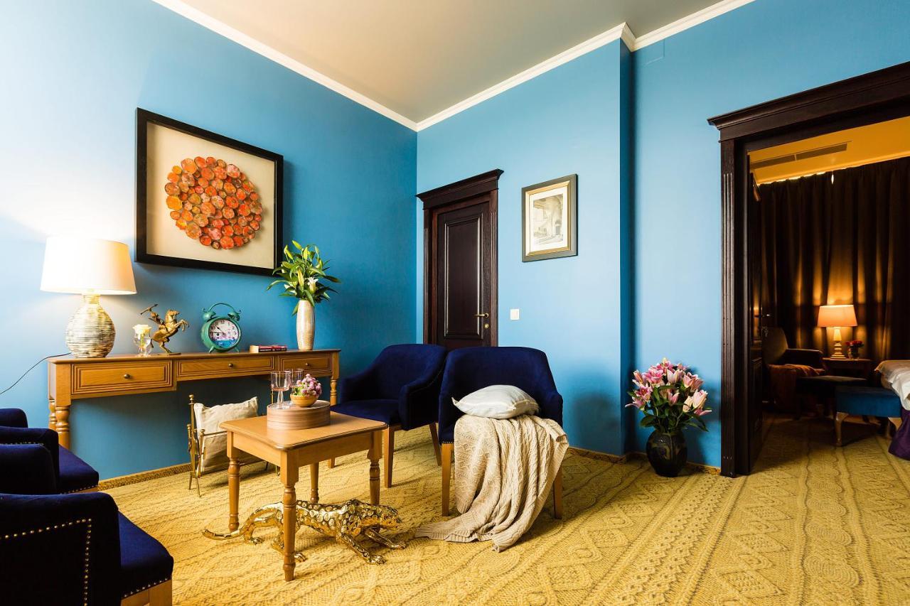Country Spa Retreat Snagov Eksteriør billede Interior of a suite